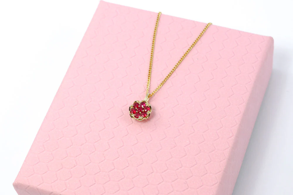 9ct Gold Seven Stone Ruby Cluster Pendant - Image 2