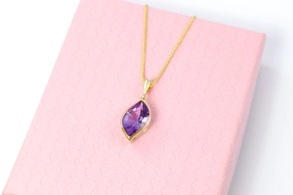 9ct Yellow Gold Purple Amethyst Flame Pendant - Image 3