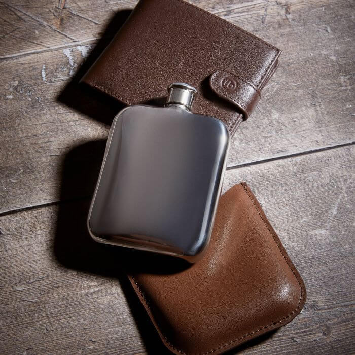 Fred Bennett Steel Hip Flask with Brown Leather Sleeve (Free Engraving) - Image 3
